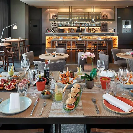 Ac Sants By Marriott Hotel