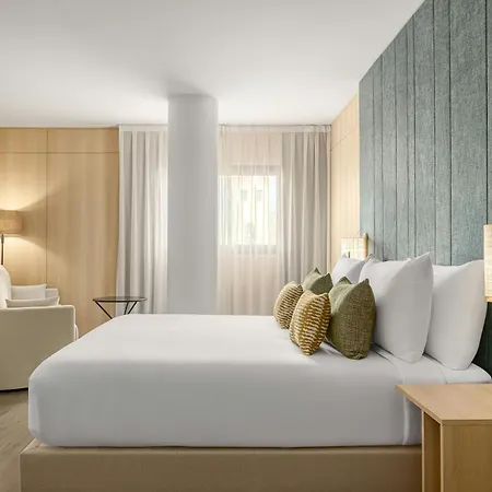 Hotel Ac Sants By Marriott 4*