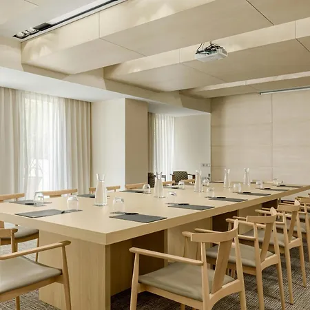 Ac Sants By Marriott Hotel