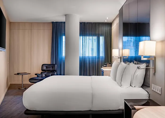 Hotel Ac Sants By Marriott 4*