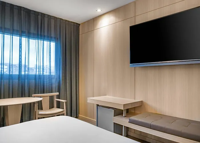 Ac Sants By Marriott Отель