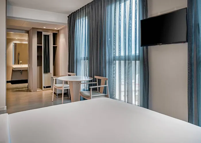 Ac Sants By Marriott Отель