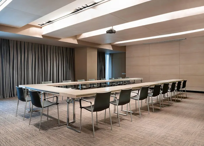 Ac Sants By Marriott Отель 4*