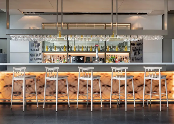 Ac Sants By Marriott Отель 4*